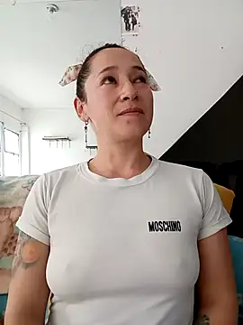 Snapshot of emilypoppy3 chatting on 27, 11, 2025 emilypoppy3 online show from 27, 11, 2025