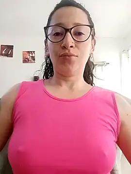 Snapshot of emilypoppy3 chatting on 8, 3, 2026 emilypoppy3 online show from 8, 3, 2026