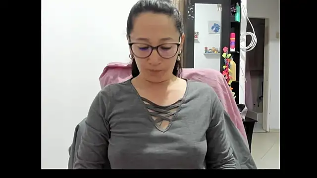 Snapshot of emilypoppy3 chatting on 27, 3, 2026 emilypoppy3 online show from 27, 3, 2026