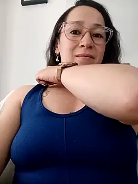 emilypoppy3 online show from 28, 4, 2026