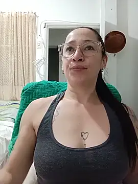 Snapshot of emilypoppy3 chatting on 11, 6, 2026 emilypoppy3 online show from 11, 6, 2026