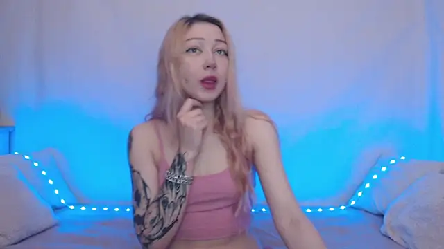 Snapshot of Emily_hardcore chatting on 27, 9, 2025 Emily hardcore online show from 27, 9, 2025