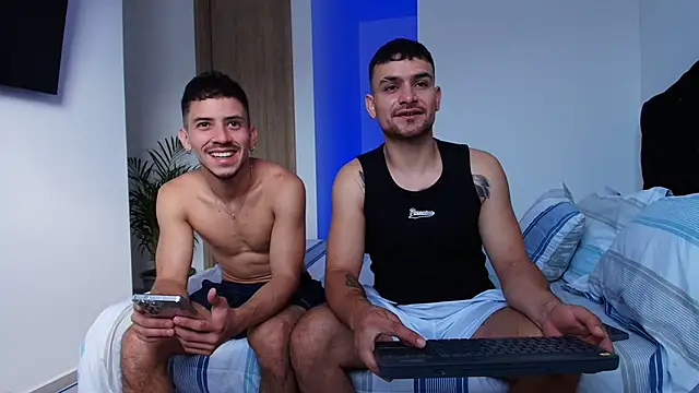 Snapshot of Aron-santoro chatting on 25, 11, 2025 Aron-santoro online show from 25, 11, 2025