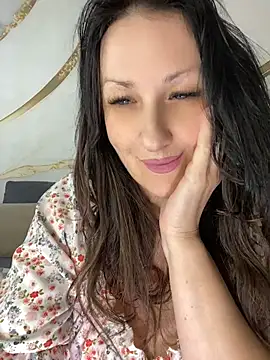 Snapshot of Katie-n chatting on 4, 8, 2026 Katie-n online show from 4, 8, 2026