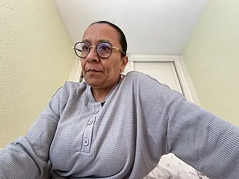 Snapshot of sweeviolet chatting on 22, 2, 2025 sweeviolet online show from 22, 2, 2025