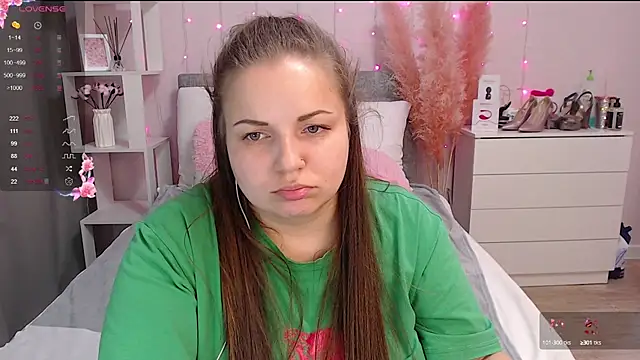 Crazyy girl  online show from 18, 3, 2025