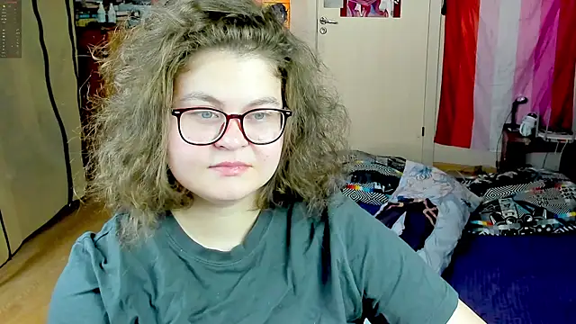 Snapshot of Sashy_Way chatting on 4, 11, 2025 Sashy Way online show from 4, 11, 2025