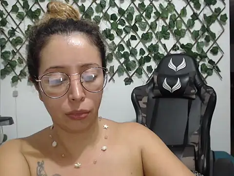 Snapshot of jeiana4u chatting on 28, 4, 2026 jeiana4u online show from 28, 4, 2026