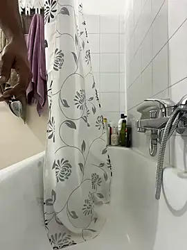 Snapshot of vinzpnr210 chatting on 30, 1, 2025 vinzpnr210 online show from 30, 1, 2025