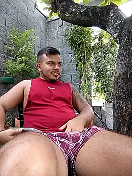 Snapshot of Naughty_Charly chatting on 14, 4, 2026 Naughty Charly online show from 14, 4, 2026