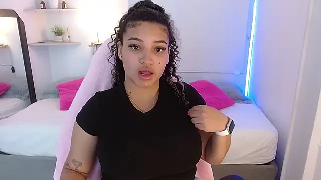 Snapshot of Julia_Boobs chatting on 19, 9, 2025 Julia Boobs online show from 19, 9, 2025