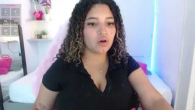 Snapshot of Julia_Boobs chatting on 17, 10, 2025 Julia Boobs online show from 17, 10, 2025