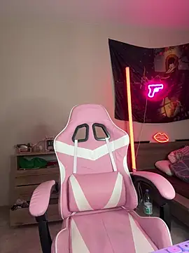 Molly  Moon online show from 1, 7, 2026