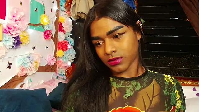 Snapshot of Karly_coffe chatting on 16, 12, 2024 Karly coffe online show from 16, 12, 2024