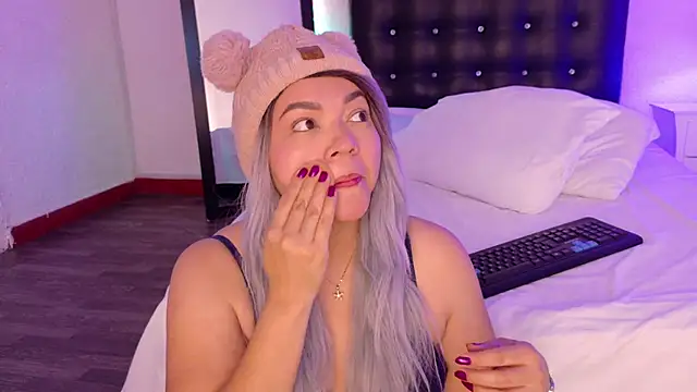 Cuckold lover69 online show from 18, 12, 2025