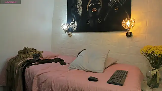 miss lucero1 online show from 28, 1, 2025