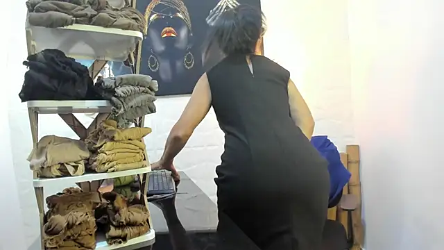 miss lucero1 online show from 20, 2, 2025