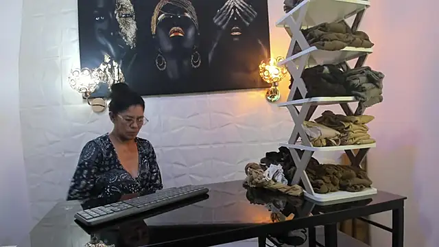 miss lucero1 online show from 21, 2, 2025