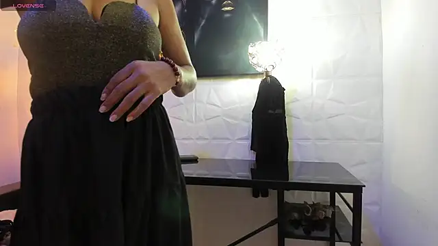 miss lucero1 online show from 26, 10, 2025