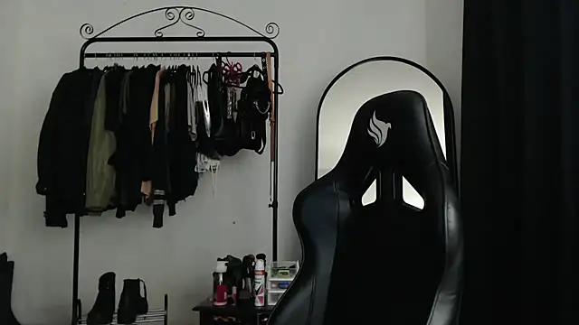 Snapshot of marisilva_br chatting on 6, 2, 2025 marisilva br online show from 6, 2, 2025