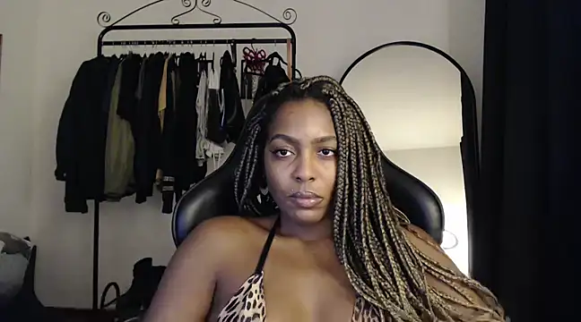 Snapshot of marisilva_br chatting on 10, 2, 2025 marisilva br online show from 10, 2, 2025