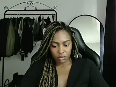 Snapshot of marisilva_br chatting on 13, 2, 2025 marisilva br online show from 13, 2, 2025