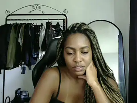 Snapshot of marisilva_br chatting on 14, 2, 2025 marisilva br online show from 14, 2, 2025