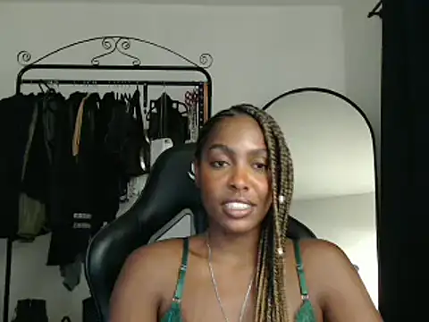 Snapshot of marisilva_br chatting on 26, 2, 2025 marisilva br online show from 26, 2, 2025