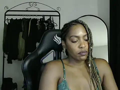 Snapshot of marisilva_br chatting on 6, 3, 2025 marisilva br online show from 6, 3, 2025