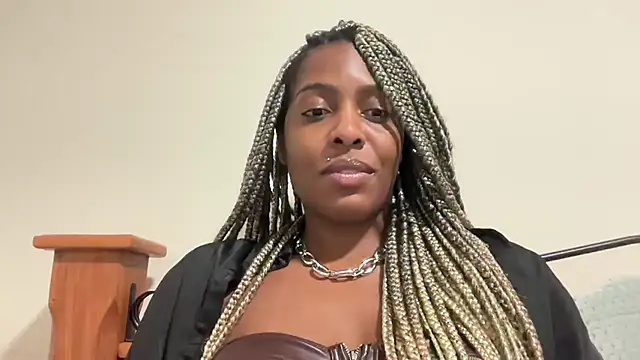 Snapshot of marisilva_br chatting on 18, 9, 2025 marisilva br online show from 18, 9, 2025