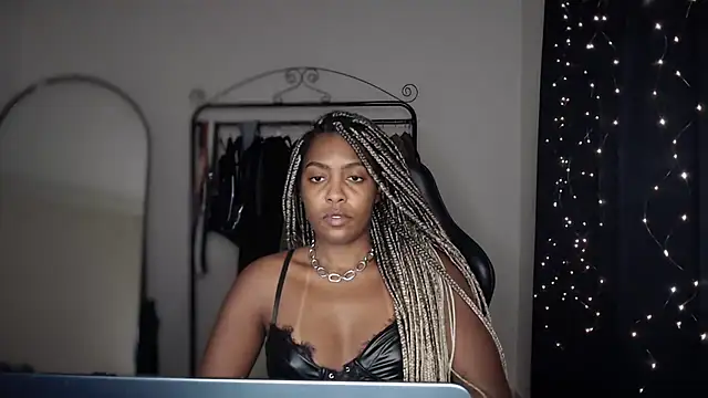 Snapshot of marisilva_br chatting on 1, 10, 2025 marisilva br online show from 1, 10, 2025