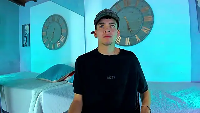 Snapshot of Mike_0233_ chatting on 19, 1, 2025 Mike 0233 online show from 19, 1, 2025