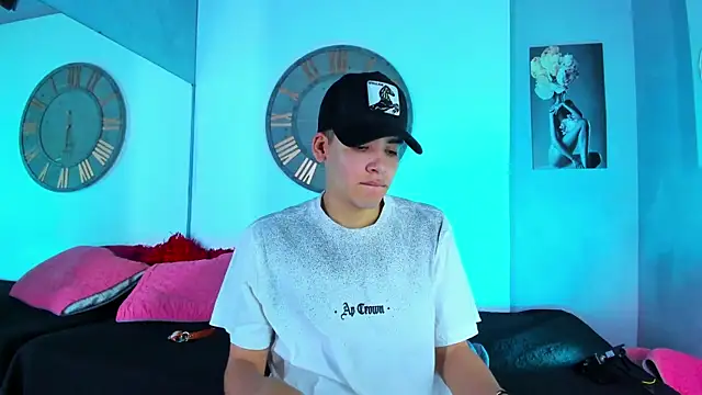 Snapshot of Mike_0233_ chatting on 21, 1, 2025 Mike 0233 online show from 21, 1, 2025