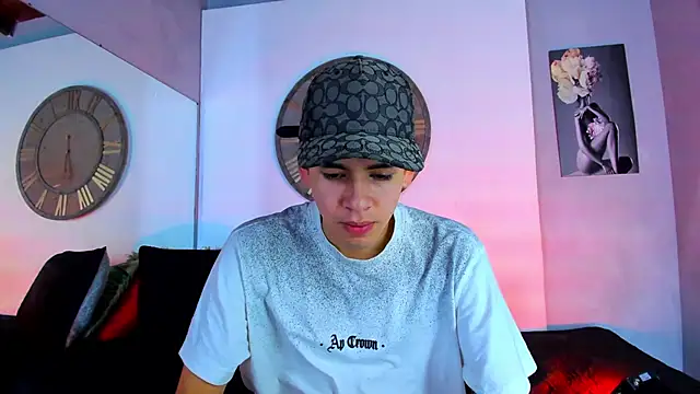 Snapshot of Mike_0233_ chatting on 22, 1, 2025 Mike 0233 online show from 22, 1, 2025