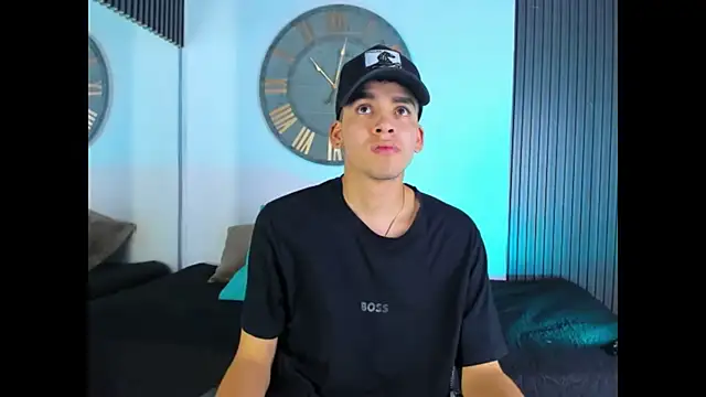 Snapshot of Mike_0233_ chatting on 29, 1, 2025 Mike 0233 online show from 29, 1, 2025