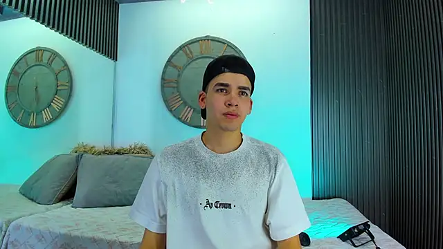 Snapshot of Mike_0233_ chatting on 5, 2, 2025 Mike 0233 online show from 5, 2, 2025