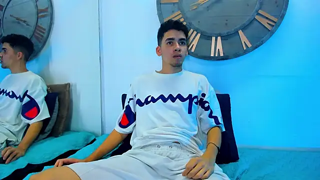 Snapshot of Mike_0233_ chatting on 13, 2, 2025 Mike 0233 online show from 13, 2, 2025