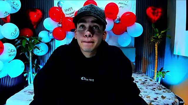 Snapshot of Mike_0233_ chatting on 16, 2, 2025 Mike 0233 online show from 16, 2, 2025