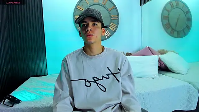 Snapshot of Mike_0233_ chatting on 21, 2, 2025 Mike 0233 online show from 21, 2, 2025