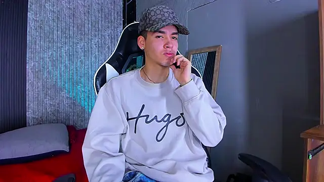 Snapshot of Mike_0233_ chatting on 15, 3, 2025 Mike 0233 online show from 15, 3, 2025