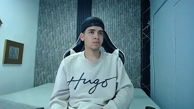 Snapshot of Mike_0233_ chatting on 22, 11, 2025 Mike 0233 online show from 22, 11, 2025