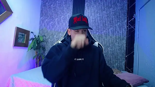 Mike 0233  online show from 7, 2, 2026