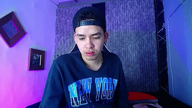 Mike 0233  online show from 20, 2, 2026