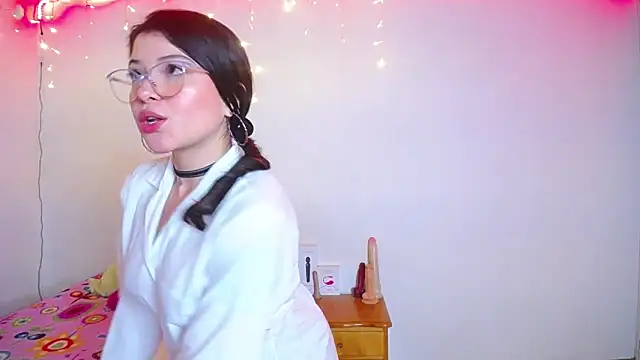 Snapshot of juli05star20 chatting on 12, 1, 2025 juli05star20 online show from 12, 1, 2025