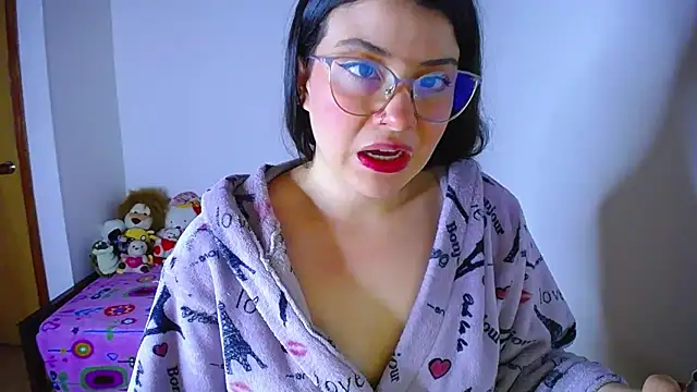 Snapshot of juli05star20 chatting on 11, 9, 2025 juli05star20 online show from 11, 9, 2025