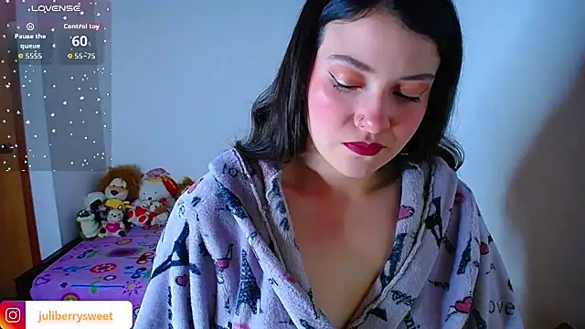 Snapshot of juli05star20 chatting on 12, 9, 2025 juli05star20 online show from 12, 9, 2025