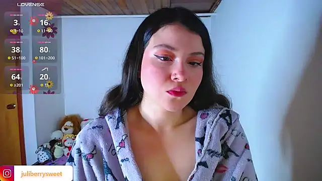 Snapshot of juli05star20 chatting on 18, 10, 2025 juli05star20 online show from 18, 10, 2025