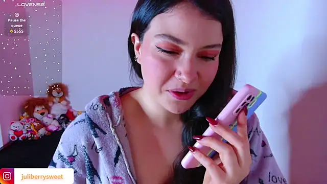 Snapshot of juli05star20 chatting on 13, 11, 2025 juli05star20 online show from 13, 11, 2025