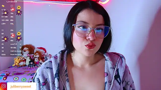 Snapshot of juli05star20 chatting on 28, 11, 2025 juli05star20 online show from 28, 11, 2025