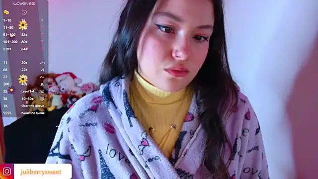 Snapshot of juli05star20 chatting on 15, 12, 2025 juli05star20 online show from 15, 12, 2025